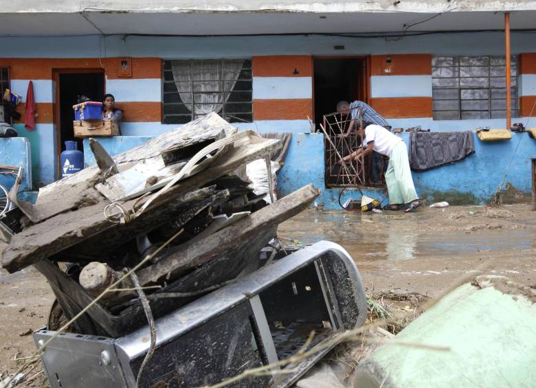 El municipio de Donmatías se inundó en por el desbordamiento de la quebrada que atraviesa el municipio. FOTO JULIO CÉSAR HERRERA