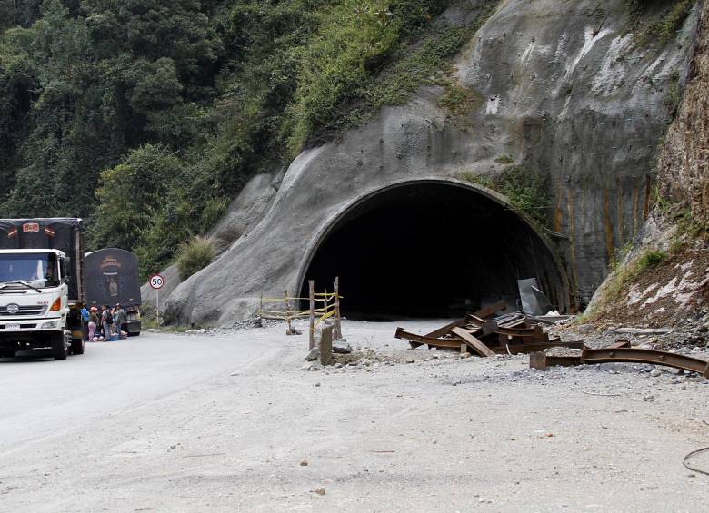 La obra se adjudicó por $629.000 millones y ahora se requieren $400.000 millones más para terminarlo. FOTO donaldo zuluaga