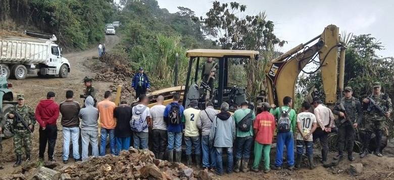 Más de 300 municipios, ubicados en la tercera parte de los departamentos del país, están siendo afectados por la minería ilegal. CORTESÍA POLICÍA