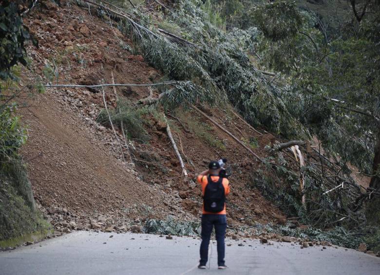 Derrumbe en la vía sector La Huesera, del municipio de Amagá. Foto: Manuel Saldarriaga Quintero