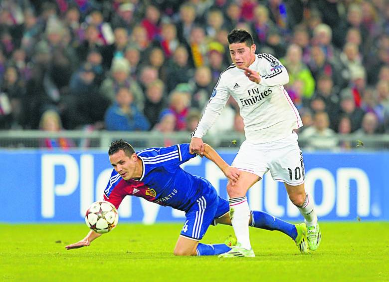 James y Ramos pasan ronda en Champions