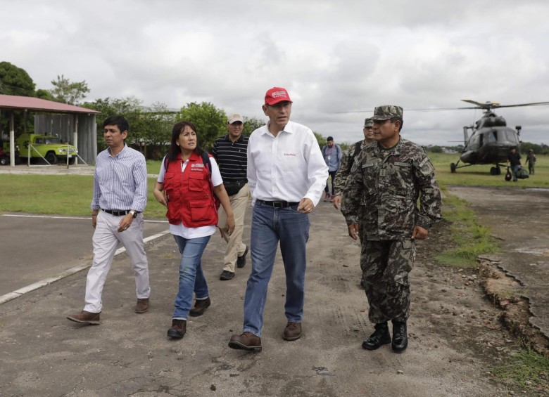 Presidente de Perú, Martin Vizcarra, visita Yurimaguas, ciudad afectada por el terremoto. FOTO: EFE