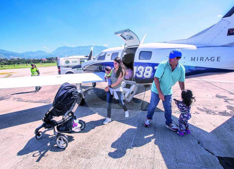 Primer vuelo de la terminal ejecutiva.