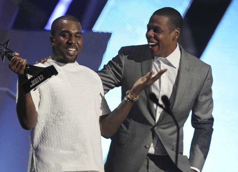 Kanye West lamenta que sus hijos no hayan jugado aún con la hija de su amigo, mentor y colaborador Jay Z. FOTO AP