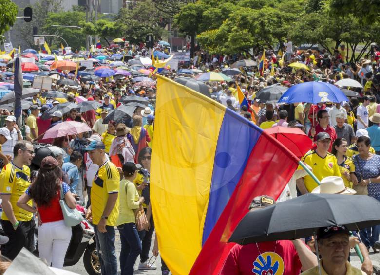 La identidad de los ciudadanos con los Partidos Políticos es cada vez más difusa, en parte producto de los escándalos y también debido a las pujas internas por el poder político que generan fragmentación en las colectividades. FOTO Juan Antonio Sánchez