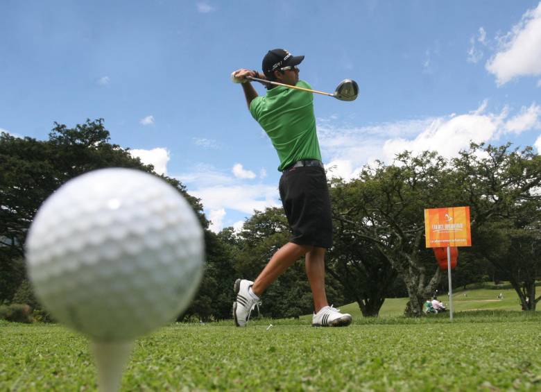 La actividad del golf empezará en Medellín con la disputa del torneo por parejas. FOTO Archivo El colombiano