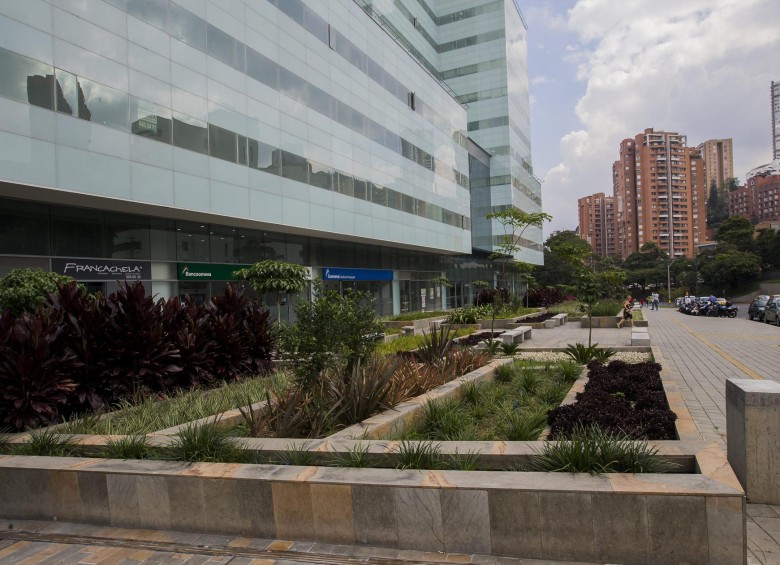 El bulevar es un espacio amable que conecta el edificio con la ciudad