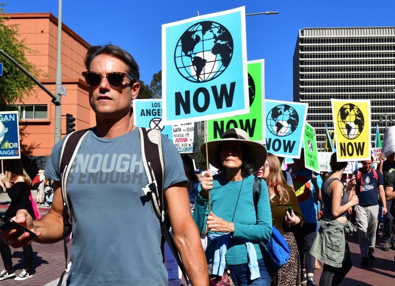 Activistas se manifestaron este fin de semana en Los Ángles, California, para pedirle a los gobiernos medidas contra el cambio climático. FOTO AFP