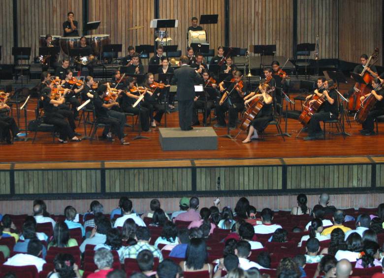 A algunos eventos culturales en Medellín se permite el ingreso gratuito de los estratos bajos. FOTO archivo 