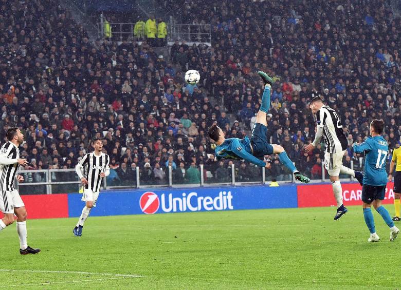 Usuarios en redes sociales califican el tanto como el gol del año. FOTO EFE / AFP