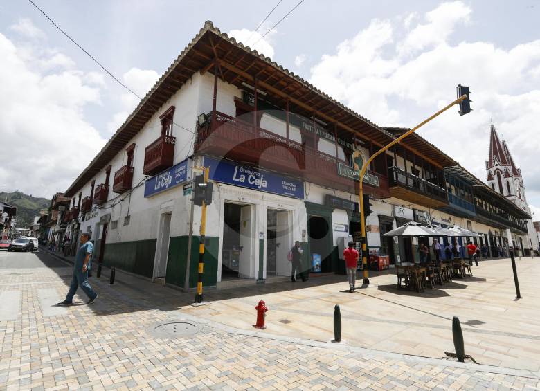 En La Ceja la sede daría lugar a una moderna infraestructura educativa que se construirá en tres fases. FOTO MANUEL SALDARRIAGA