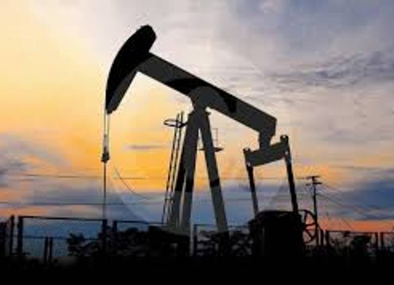 Un barril de crudo Brent en 76 dólares amortigua la devaluación del peso. Estas son las razones. FOTO ARCHIVO 