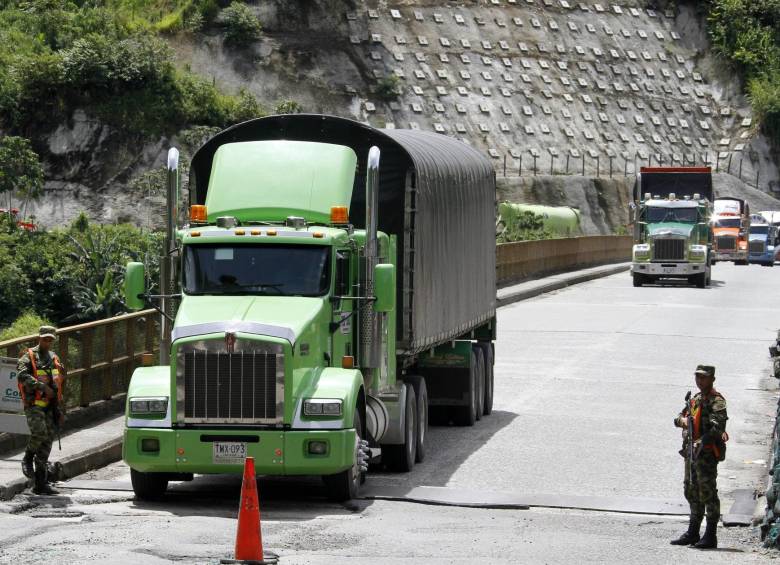 En las distintas carreteras los controles serán la constante para impedir la salida de viajeros en Semana Santa. FOTO ARCHIVO DONALDO ZULUAGA