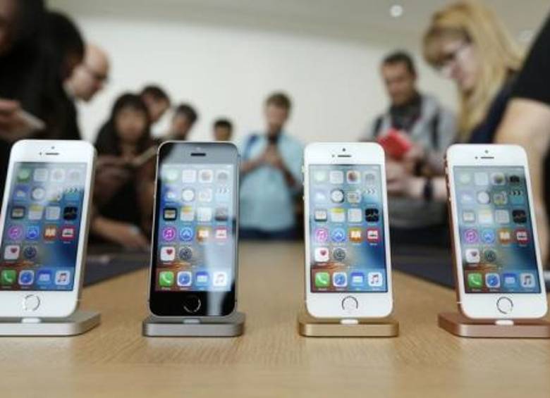 El iPhone más reciente llamado SE fue lanzado en marzo. FOTO Reuters