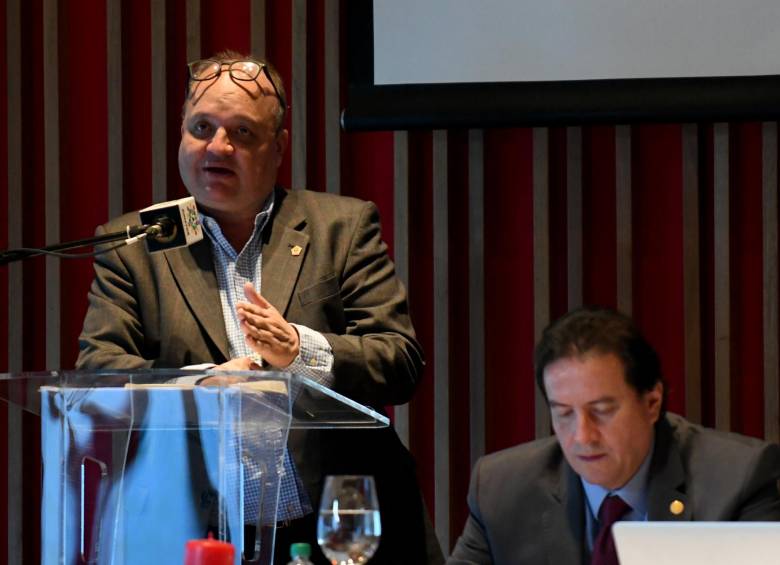 Jorge Enrique Vélez, destituido, no pudo presidir la asamblea virtual de ayer. FOTO colprensa