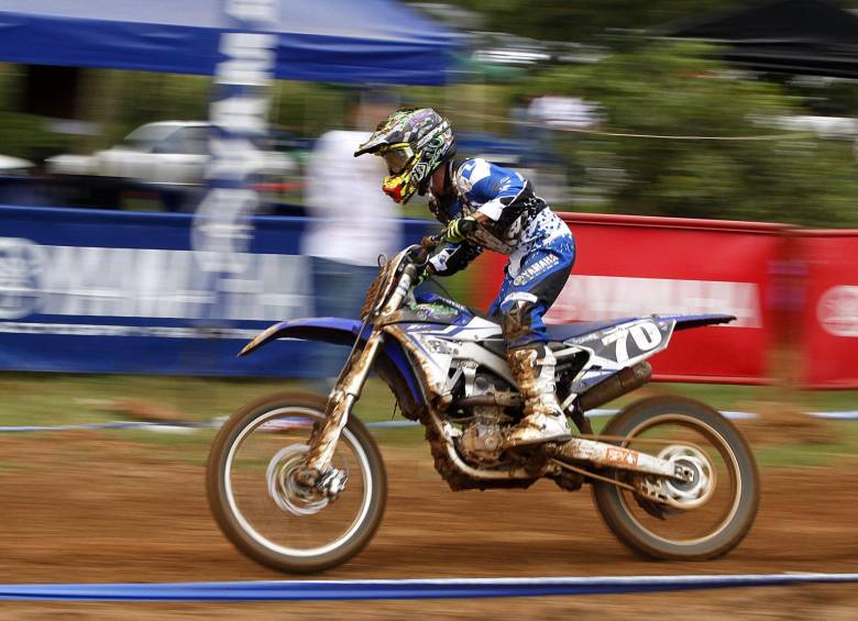 Santiago Pérez es el nuevo rey del motocrós. FOTO Julio C. Herrera