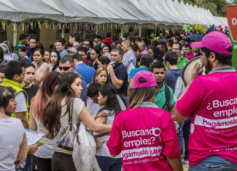El Dane reveló los datos de ocupación en mujeres. El valle de Aburrá está a la par de Manizales, Neiva y Santa Marta. FOTO Juan Antonio Sánchez (Archivo)