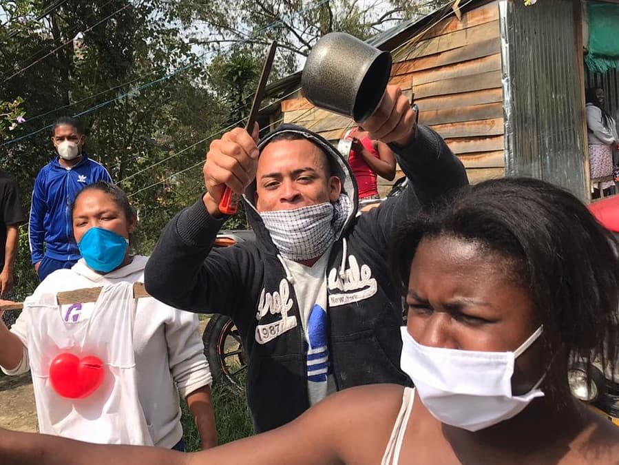Los habitantes cuentan que se quedaron sin trabajo porque viven del sustento diario, el cual se ha visto afectado por la cuarentena. FOTO JULIO CÉSAR HERRERA