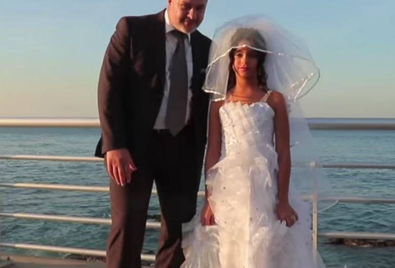 Las mujeres que cuentan con una educación primaria son notablemente menos propensas a contraer matrimonio o vivir en pareja según Unicef. FOTO: KAFA