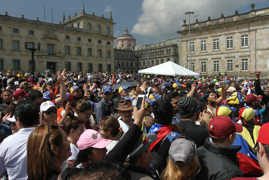 En Bogotá la concentración fue aún más grande. FOTO COLPRENSA