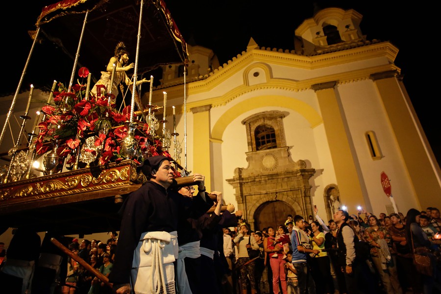 El Jueves Santo se llevó acabo en la ciudad de Popayán (Colombia) la procesión del Señor de La Veracruz. FOTO Colprensa