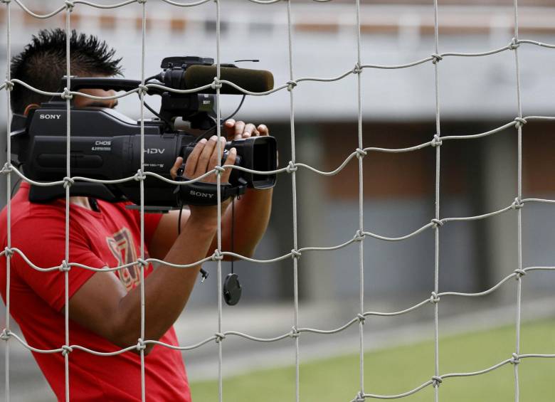 Las cámaras de televisión están listas para transmitir los partidos del rentado colombiano por Tigo-Une. FOTO DONALDO ZULUAGA