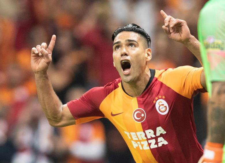 La primera celebración de Falcao con el Galatasaray. FOTO EFE
