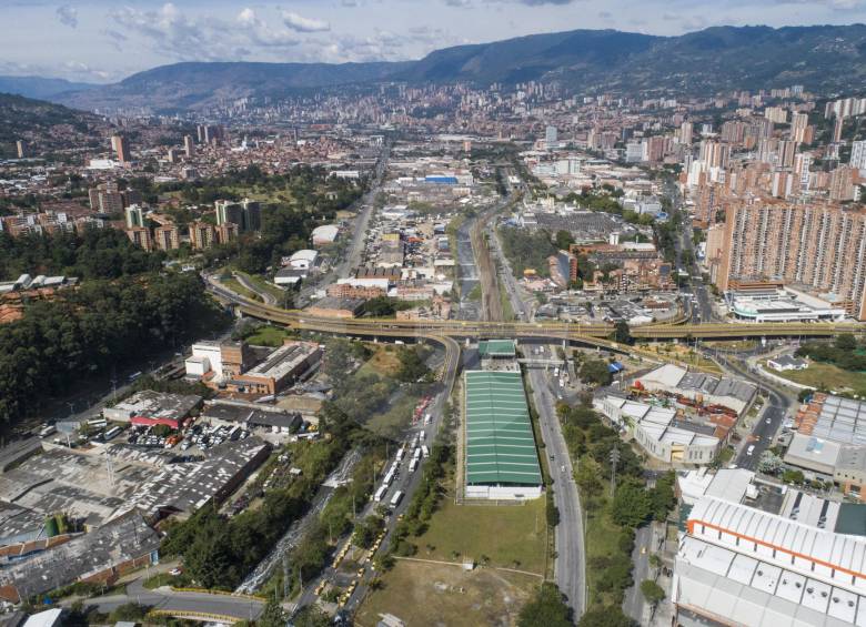 En el caso del polígono al sur del Aburrá, alrededor de la estación La Estrella del metro, las estrategias deberán ser conjuntas entre las alcaldías de Sabaneta y La Estrella. FOTO MANUEL SALDARRIAGA
