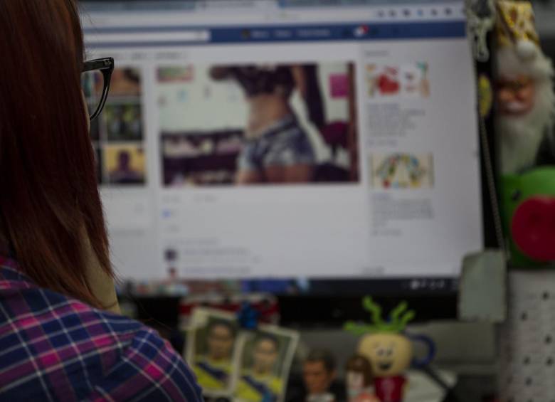 En Internet y el las redes sociales hay una cantidad de información. Gran parte de ella es de dudosa procedencia. Por eso, Google y Facebook trabajan para que el usuario tenga más elementos de juicio sobre la validez de los mensajes. FOTO: Jaime Pérez