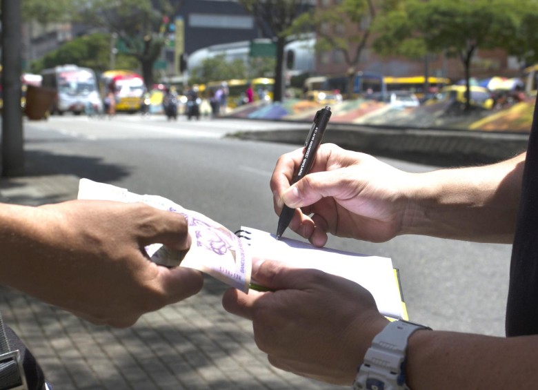 Las autoridades de Guatemala no especificaron por cuánto dinero era el cobro que le hacían los colombianos a su víctima. FOTO ILUSTRATIVA: Esteban Vanegas.