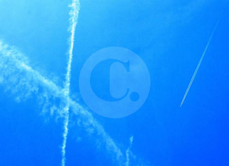 Estelas de los aviones: ¿vapor o químicos?