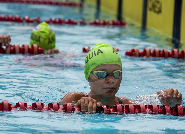 Las hermanas Macea Alean (Luisa, Lina y Anggie) son cartas fuertes de Antioquia. Ayer Lina ganó oro. FOTO julio C. herrera