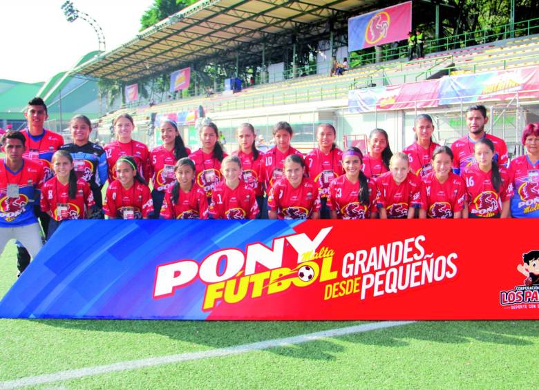 Pantanito Bogotá, un grupo que viene a dejar todo en su debut en el Ponyfútbol. Ya ganó su primer partido. Fotos Cortesía Los Paisitas