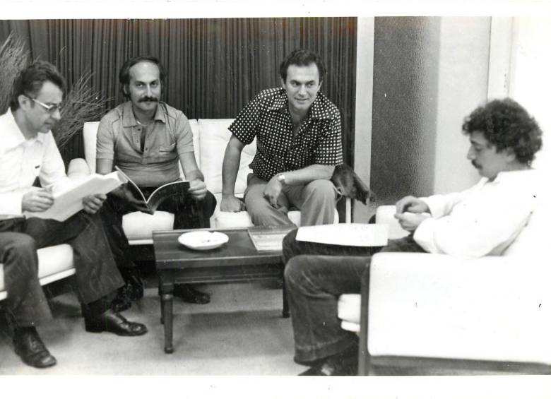 Jorge Velásquez, Tulio Rabinovich, Horacio Arango y Alberto Sierra, en 1979, cuando se firmó en Cámara de Comercio el acta de fundación.