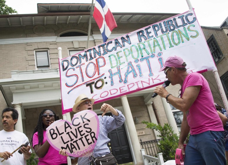 Diferentes organizaciones se han manifestado en el mundo ante la decisión del Gobierno dominicano. FOTO AFP