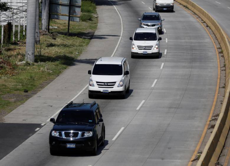 Cuerpos de migrante y su hija ahogados en río Bravo son velados en El Salvador. Foto: Reuters