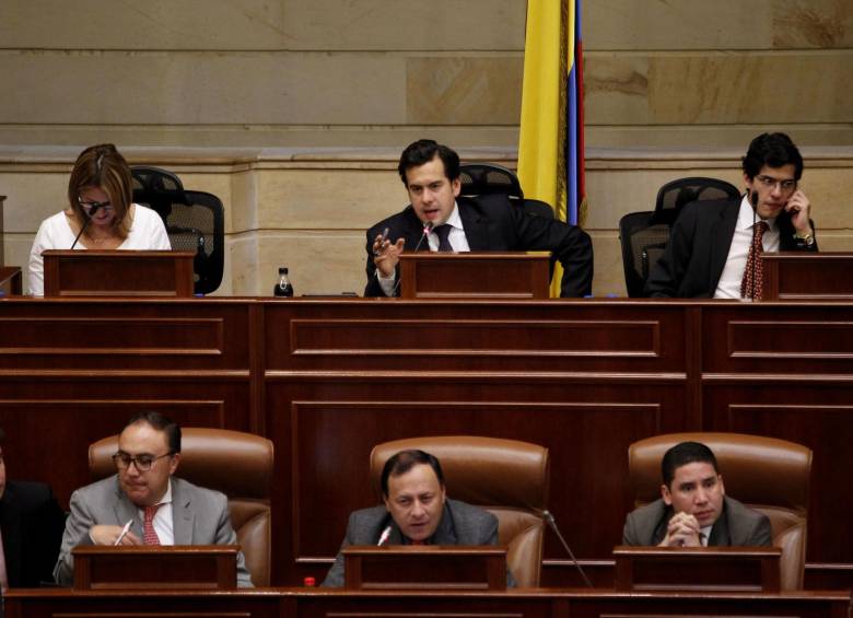 Gobierno y partidos de la coalición responsabilizan al presidente de la Cámara, Rodrigo Lara, de torpedear la reforma. FOTO colprensa