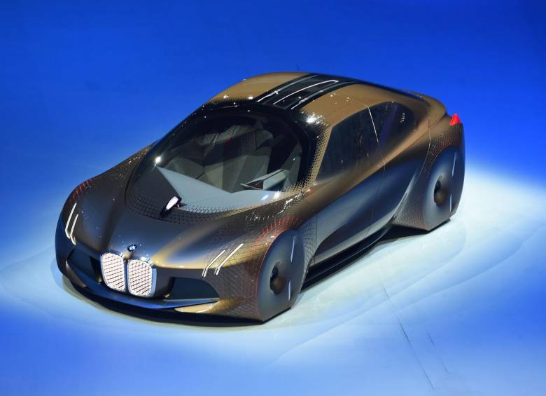 BMW celebra 100 años y presenta el carro del futuro