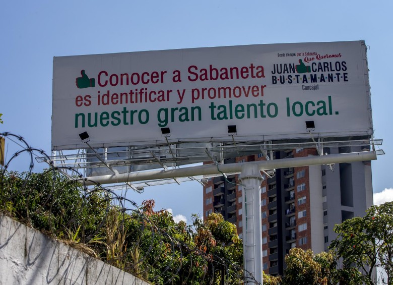 Juan Carlos Bustamante, precandidato a la Alcaldía de Sabaneta, expresó que “los mensajes son como actual concejal y nada tienen que ver con aspiraciones futuras”.