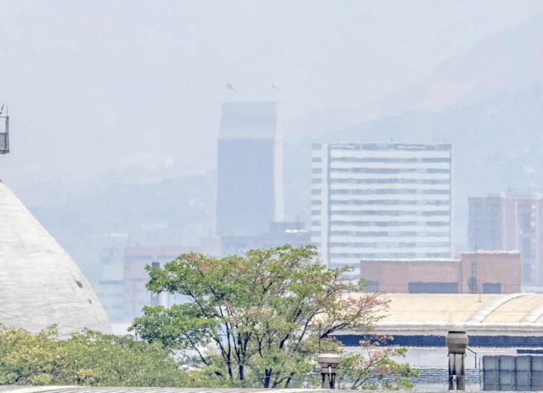 La calidad del aire sigue mejorando, sin embargo sigue presentando niveles altos de contaminación en el sur del Valle de Aburrá. Foto: ARCHIVO