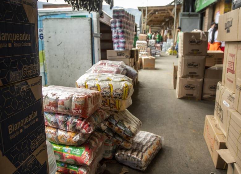 En mayo los grupos que tuvieron tasas de crecimiento positivas fueron los de consumo básico como los alimentos y bebidas. Foto Camilo Suárez