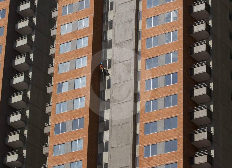 La visita física al inmueble es la que al final permite cerrar los negocios iniciados con herramientas de mercado. FOTO Jaime Pérez