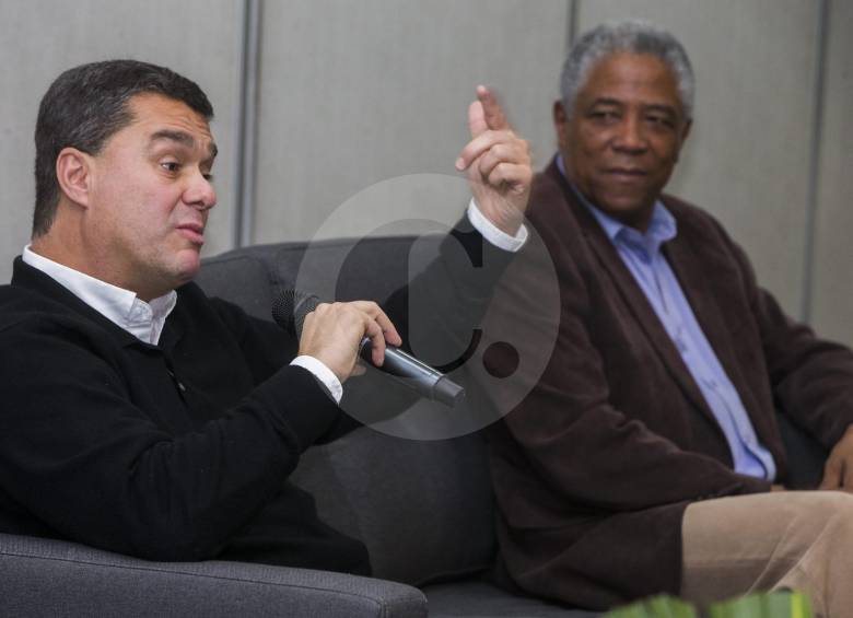 Carlos Raúl Yepes dio sus claves humanas que dan éxito empresarial y Francisco Maturana lo hizo con el fútbol. FOTO Julio Herrera