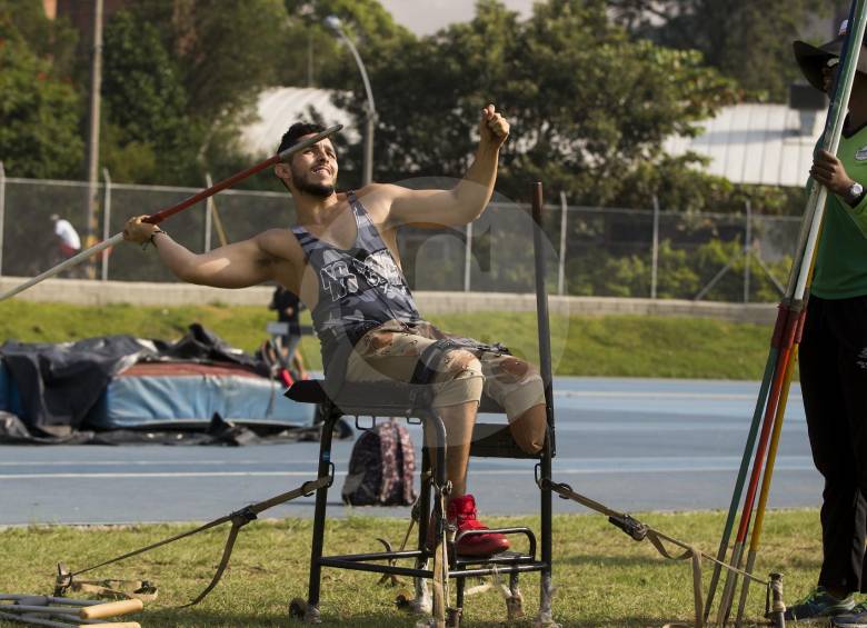 Entre los deportistas que tendrá Antioquia en el Campeonato Nacional está el lanzador Pedro de Antonio López, quien es uno de los que aspira a quedar en la preselección. FOTO jaime pérez