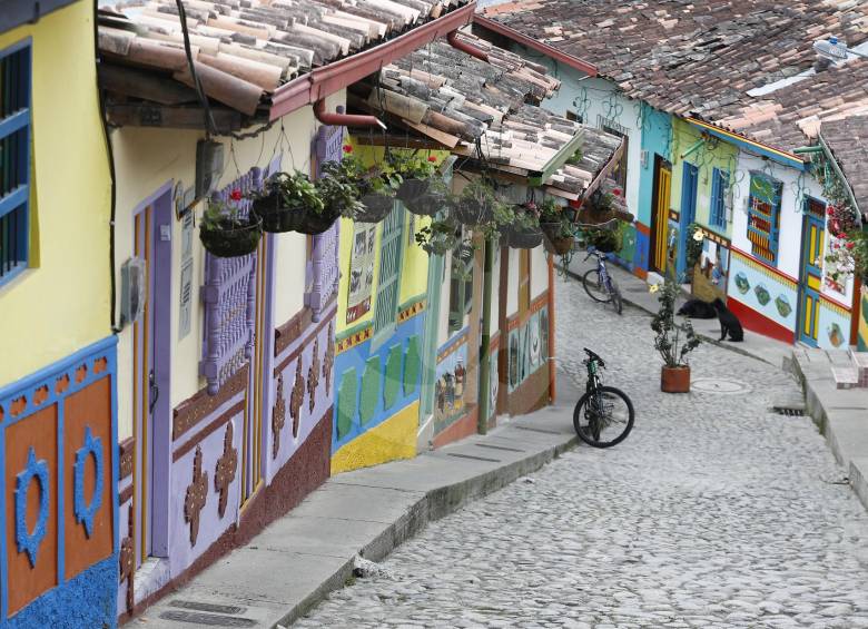 El municipio, uno de los más turísticos de Antioquia, tiene el reto de cambiar hábitos de consumo sin afectar la economía de los habitantes, que apoyan la medida. FOTO manuel saldarriaga