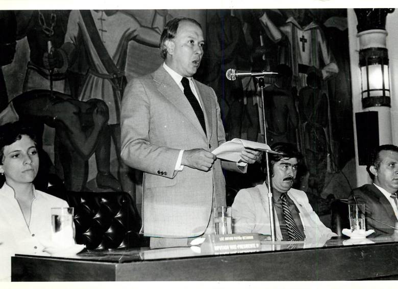 Duque, abogado de Universidad de Antioquia, gobernó el departamento en 1981. FOTO Cortesía