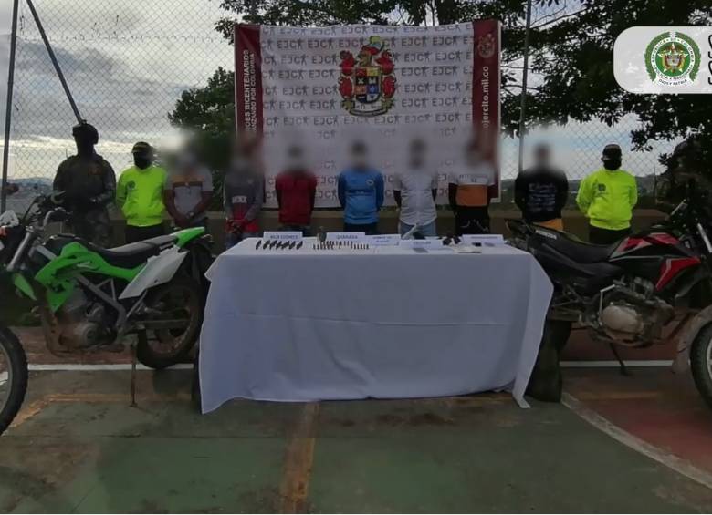 Estos son algunos de los capturados, presuntos integrantes del Eln que delinquen en el Nordeste de Antioquia. FOTO: cortesía Policía.