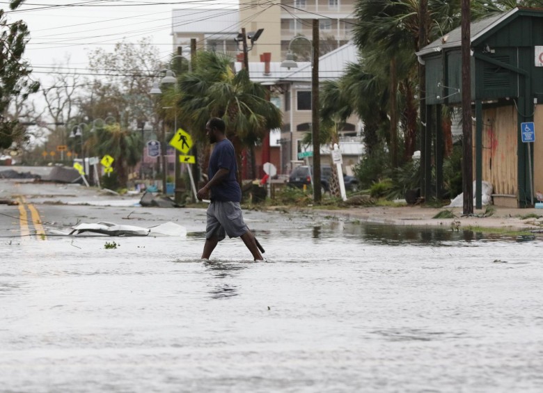 Aumentan las afectaciones en el mundo por desastres naturales. El cambio climático tiene que ver mucho. Foto en Panamá City tras el paso del huracán Michael. Foto Efe