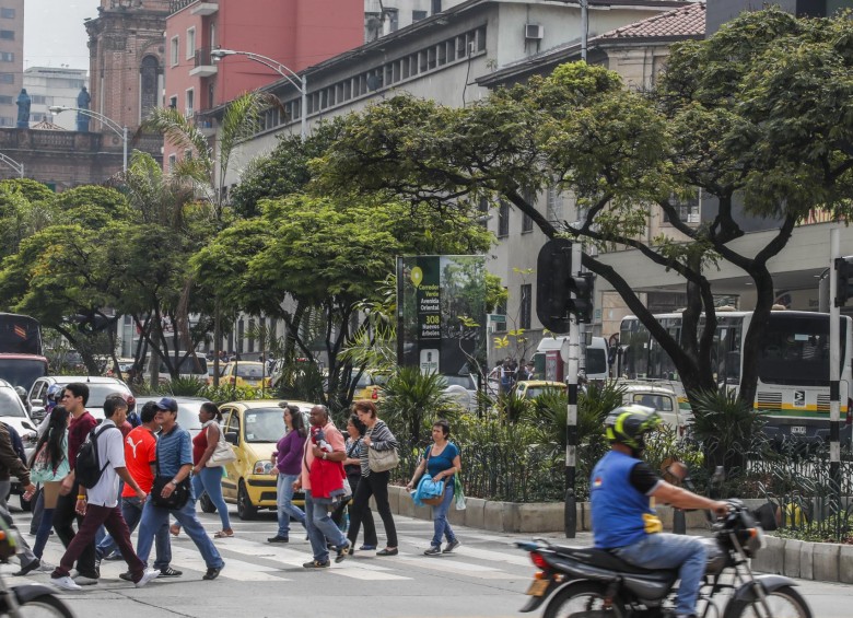 Avenida oriental frente a la policía metropolitana de Medellín. Foto: Robinson Sáenz Vargas