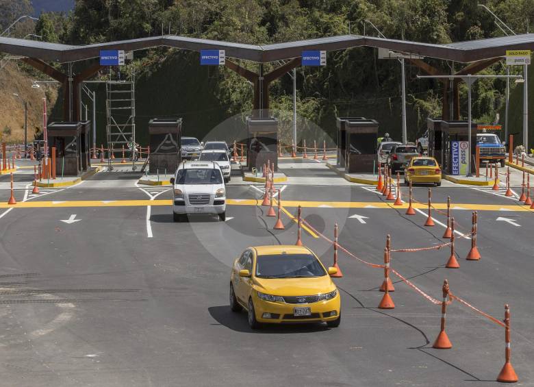 El peaje que fue ampliado y modernizado, se trasladó hasta el kilómetro 5+500, a la altura del estadero la Posada de Posada. FOTO Donaldo zuluaga